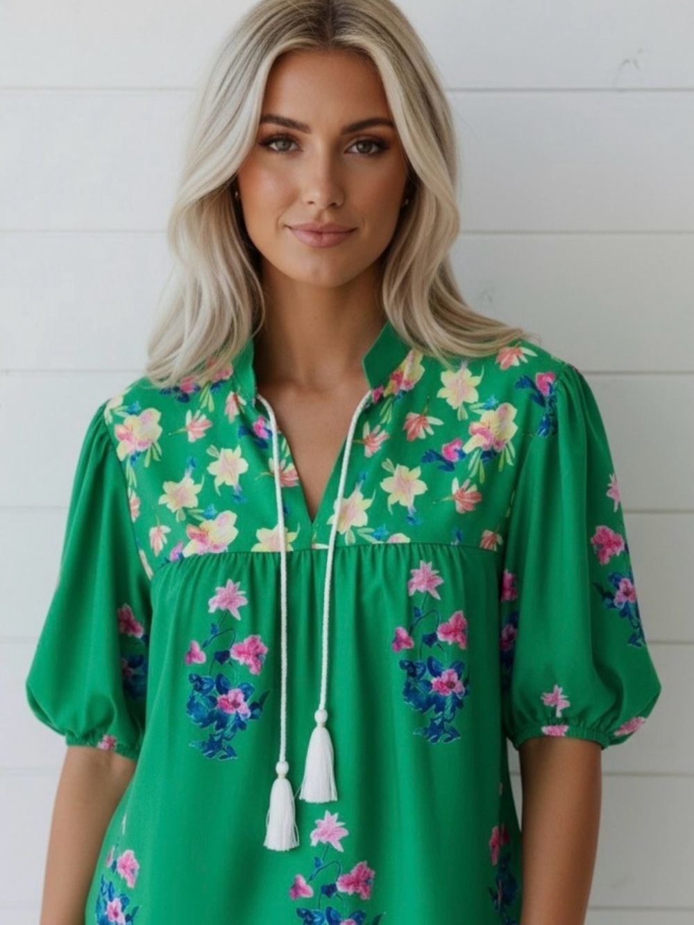 🪻Mod Boutique Women’s Green Floral Embroidered Peasant Top Boho Chic - Size L - Picture 3 of 10